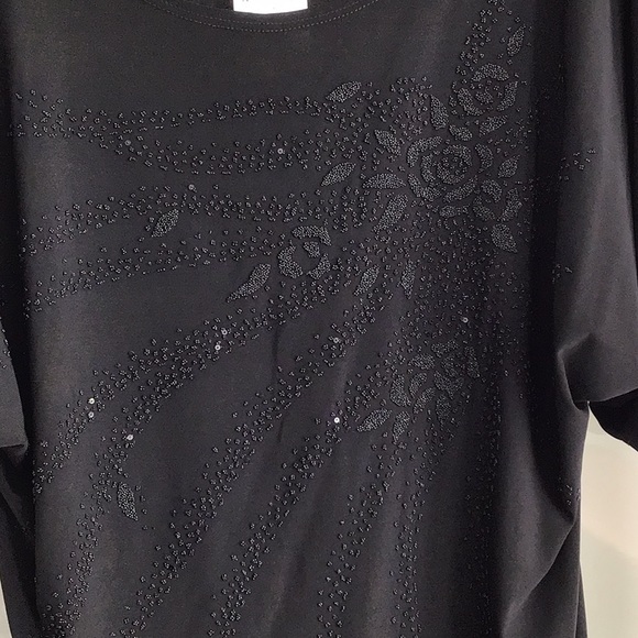 Bleeker & McDougal top with bling - Picture 3 of 3